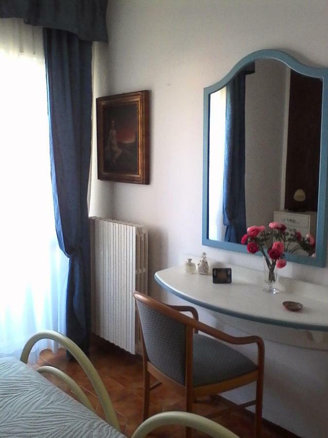 La Casa Del Mare Appartement Carrara Buitenkant foto